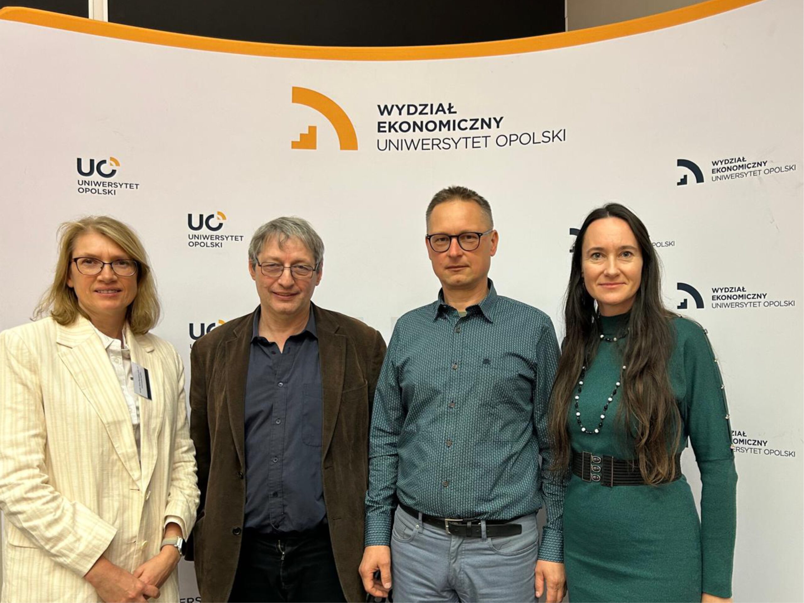 Inwentarz dobrych praktyk w lokalnej polityce mieszkaniowej krajów V4 -01